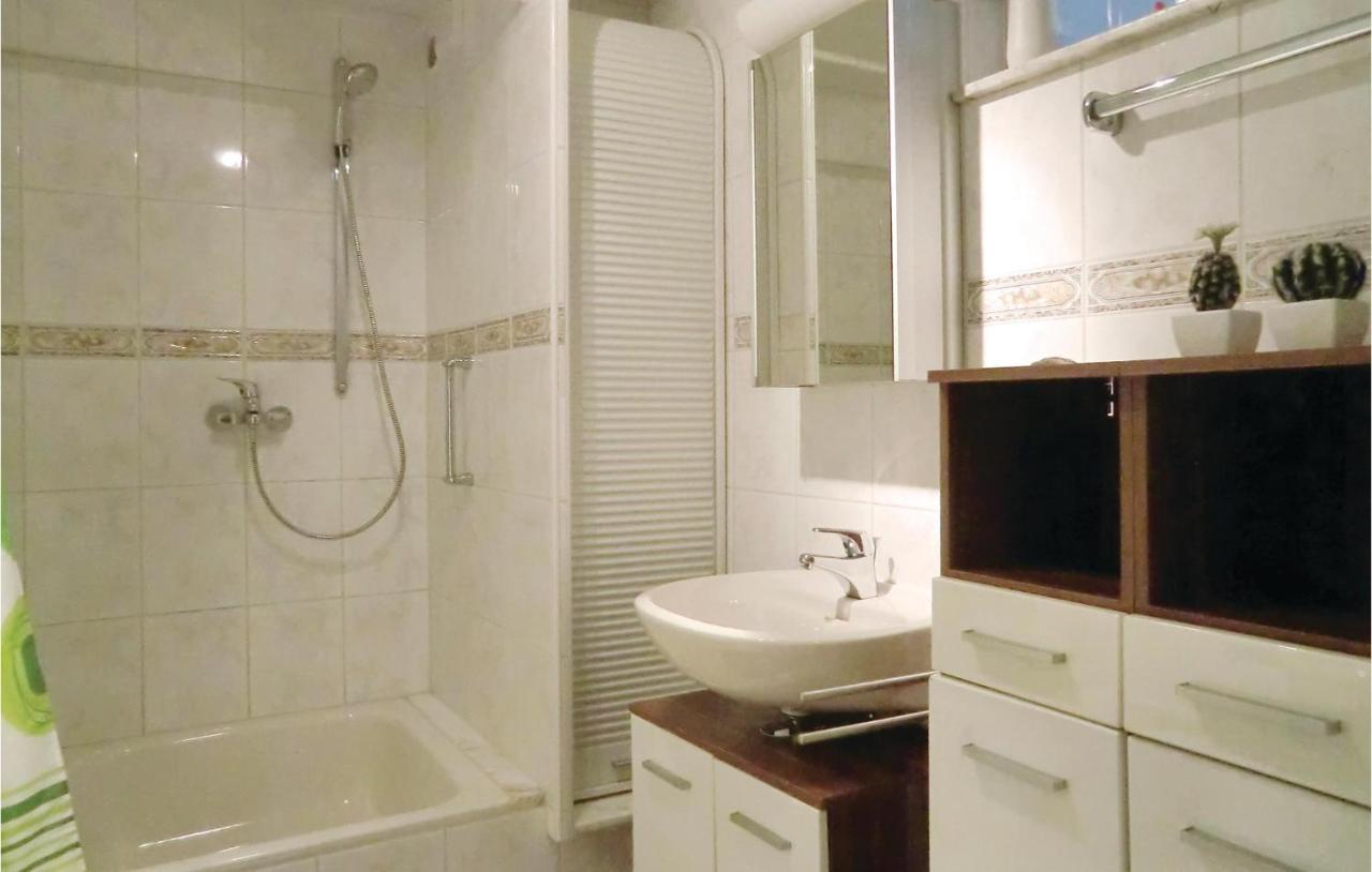 Amazing Apartment In Karlshausen With Kitchen Екстер'єр фото