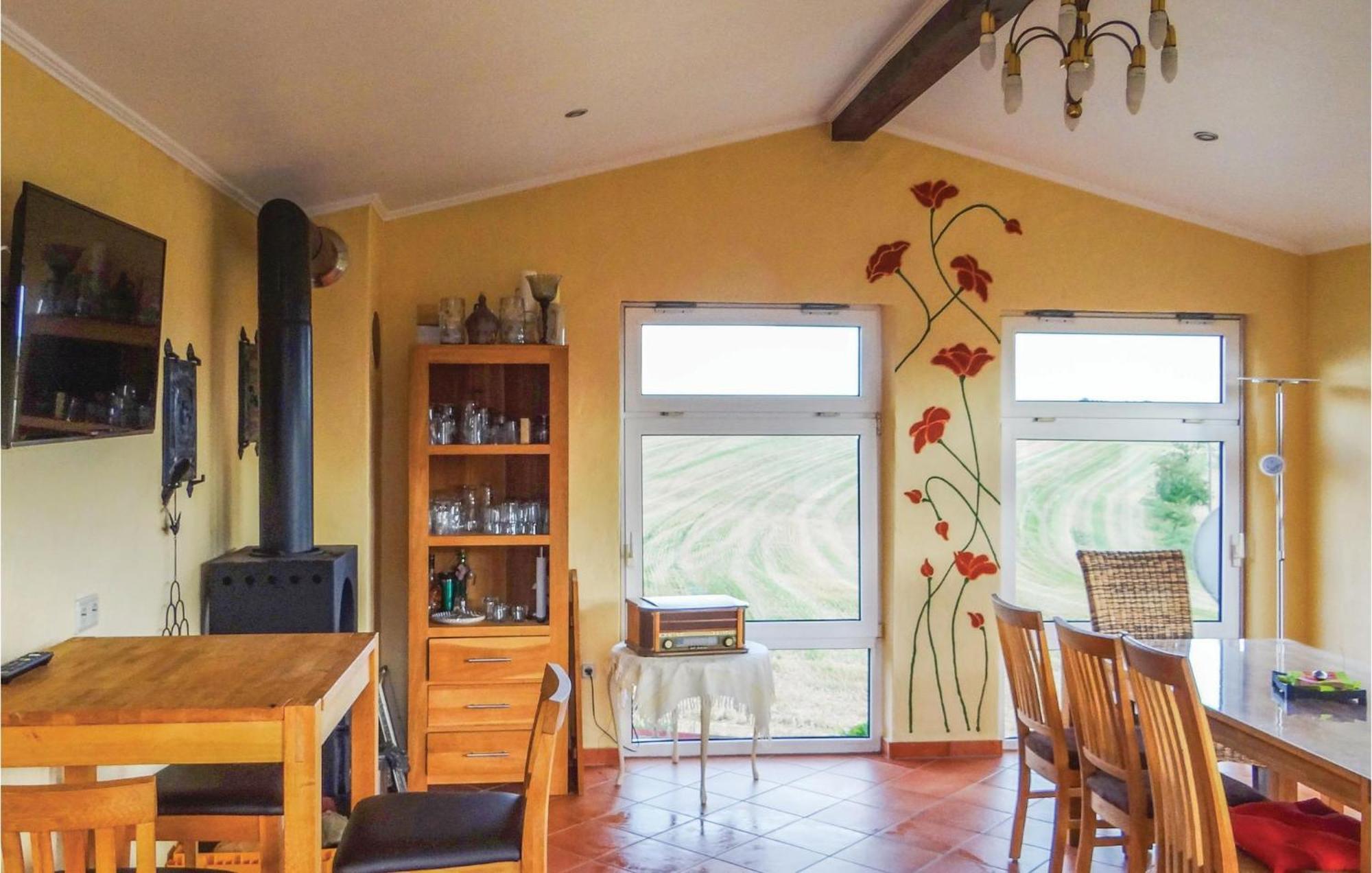 Amazing Apartment In Karlshausen With Kitchen Екстер'єр фото